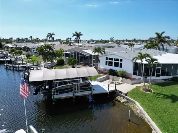 Fort Myers Beach, FL 33931,17511 Canal Cove CT