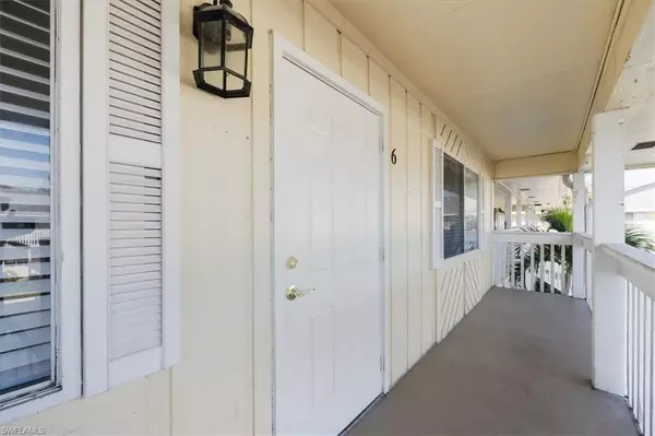 Naples, FL 34112,4615 Bayshore DR #E6