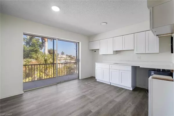 Fort Myers, FL 33907,1560 Colonial BLVD #234