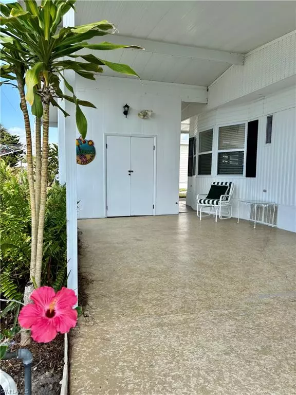 North Fort Myers, FL 33917,200 Village LN