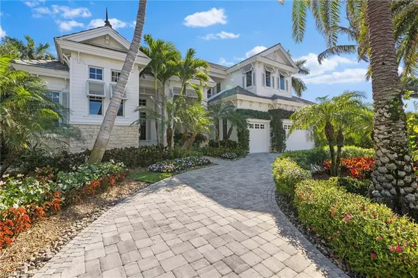 Naples, FL 34103,532 Pine Grove LN