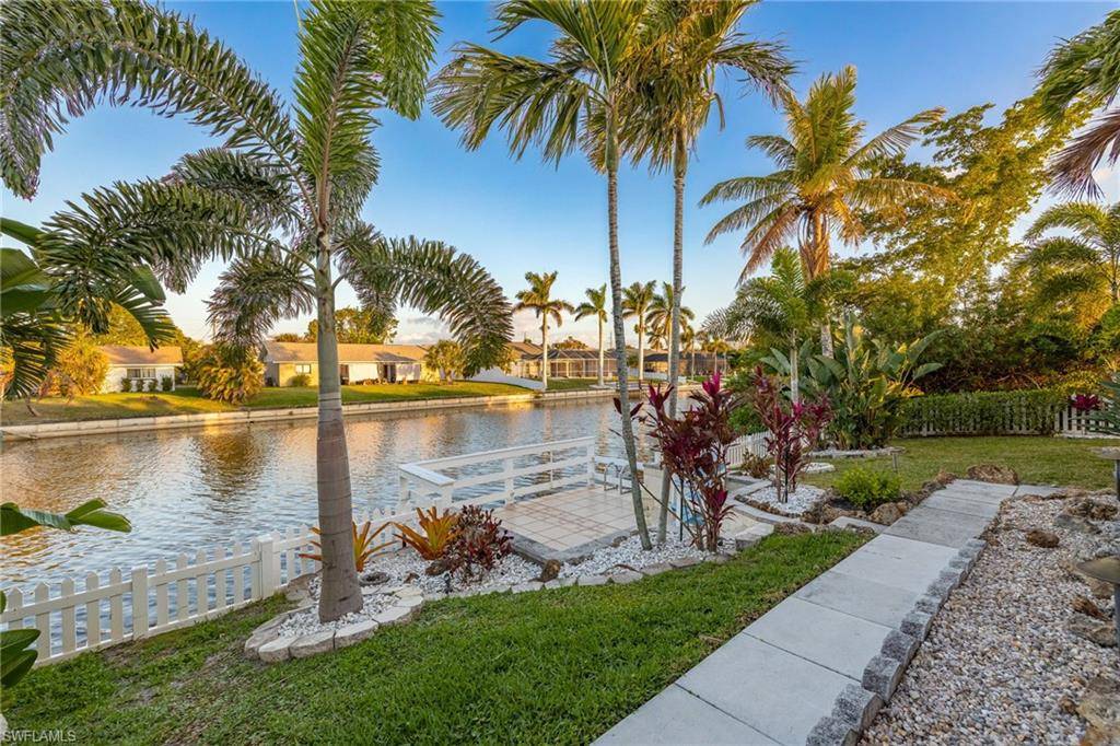 Cape Coral, FL 33990,127 SE 15th AVE