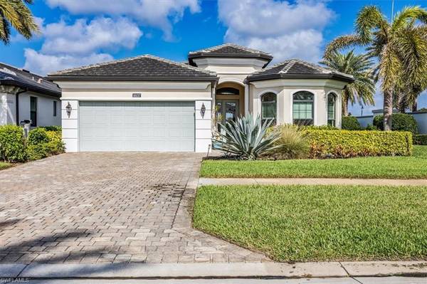 10137 Florence CIR, Naples, FL 34119