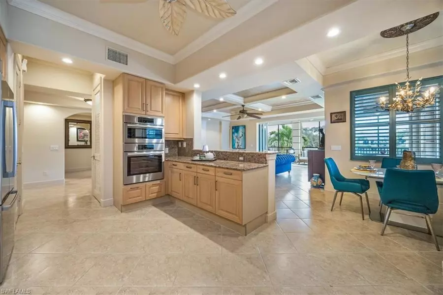 501 Avellino Isles CIR #39202, Naples, FL 34119