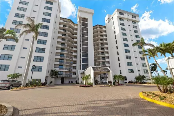 18120 San Carlos BLVD #204, Fort Myers Beach, FL 33931