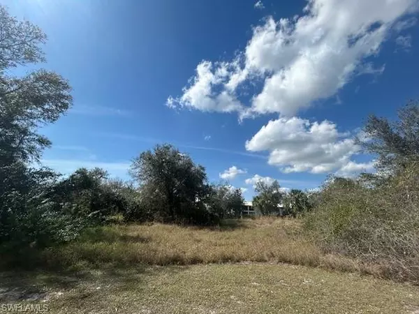 Punta Gorda, FL 33983,2090/2096 DUMONT DR