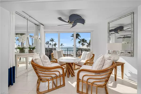 Naples, FL 34103,2401 Gulf Shore BLVD N #33