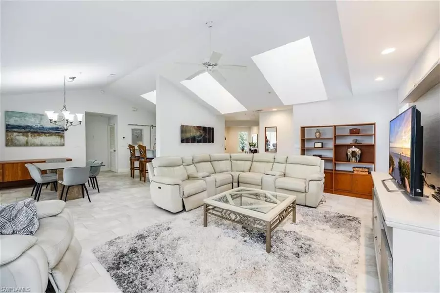 760 Waterford DR #301, Naples, FL 34113