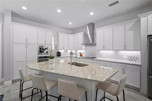 Estero, FL 33928,21450 Strada Nuova CIR #A214
