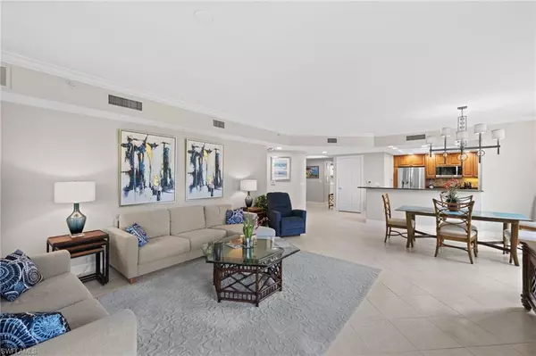Naples, FL 34109,2748 Tiburon BLVD E #C202