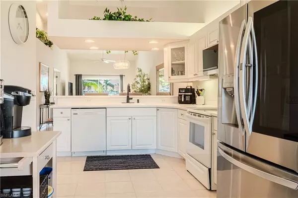 Naples, FL 34112,2345 Magnolia LN #6706