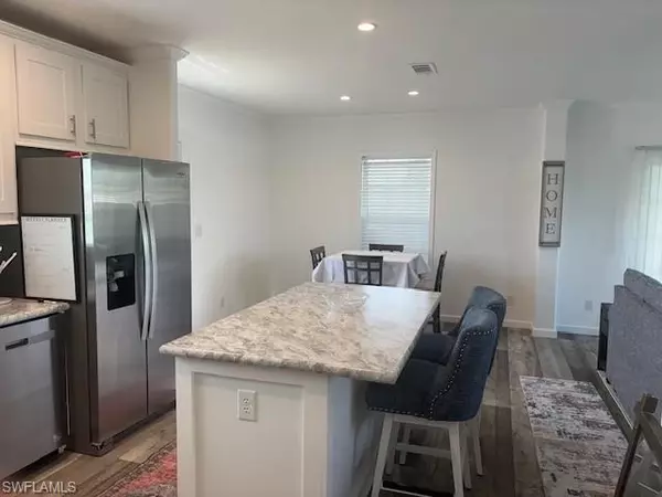 Fort Myers, FL 33905,302 Shoreland DR