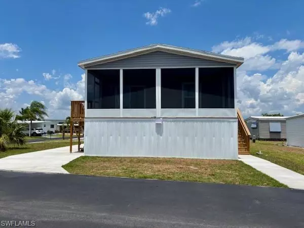Fort Myers, FL 33905,302 Shoreland DR