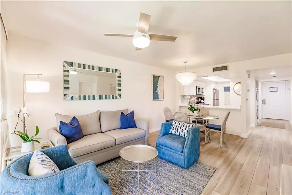 Naples, FL 34103,600 Neapolitan WAY #220