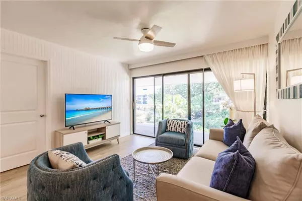 Naples, FL 34103,600 Neapolitan WAY #220