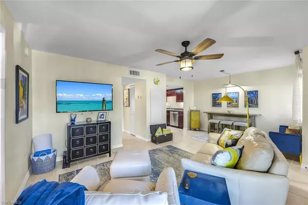 Estero, FL 33928,3180 Seasons WAY #902