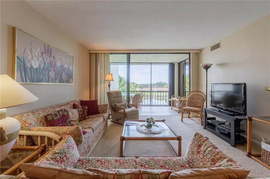4585 Trawler CT #405, Fort Myers, FL 33919