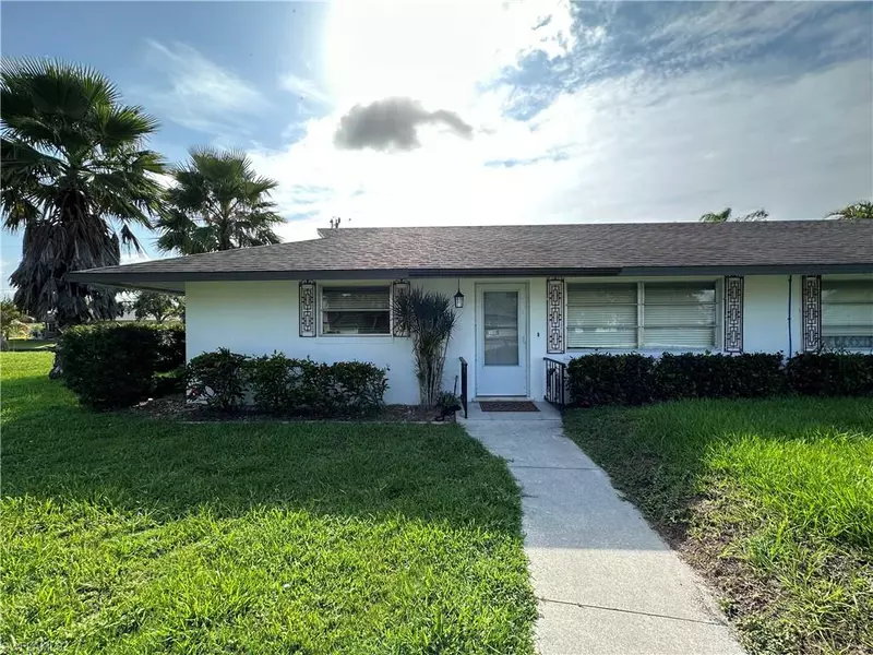 2250-2252 Violet DR #2250, Fort Myers, FL 33905