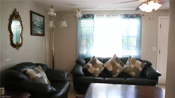 Fort Myers, FL 33907,2201 Coronet ST