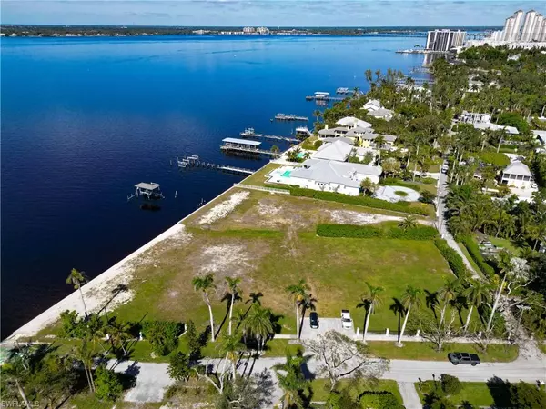 Fort Myers, FL 33901,1301 Poinciana AVE