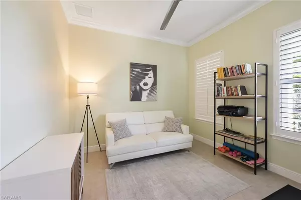 Naples, FL 34120,3275 Pilot CIR