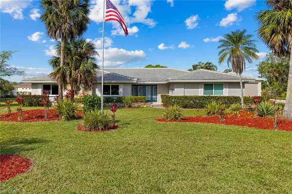 3743 Liberty SQ, Fort Myers, FL 33908