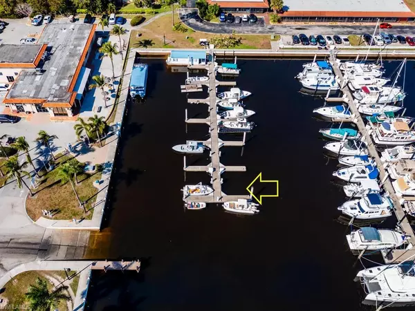 Naples, FL 34114,525 Newport DR