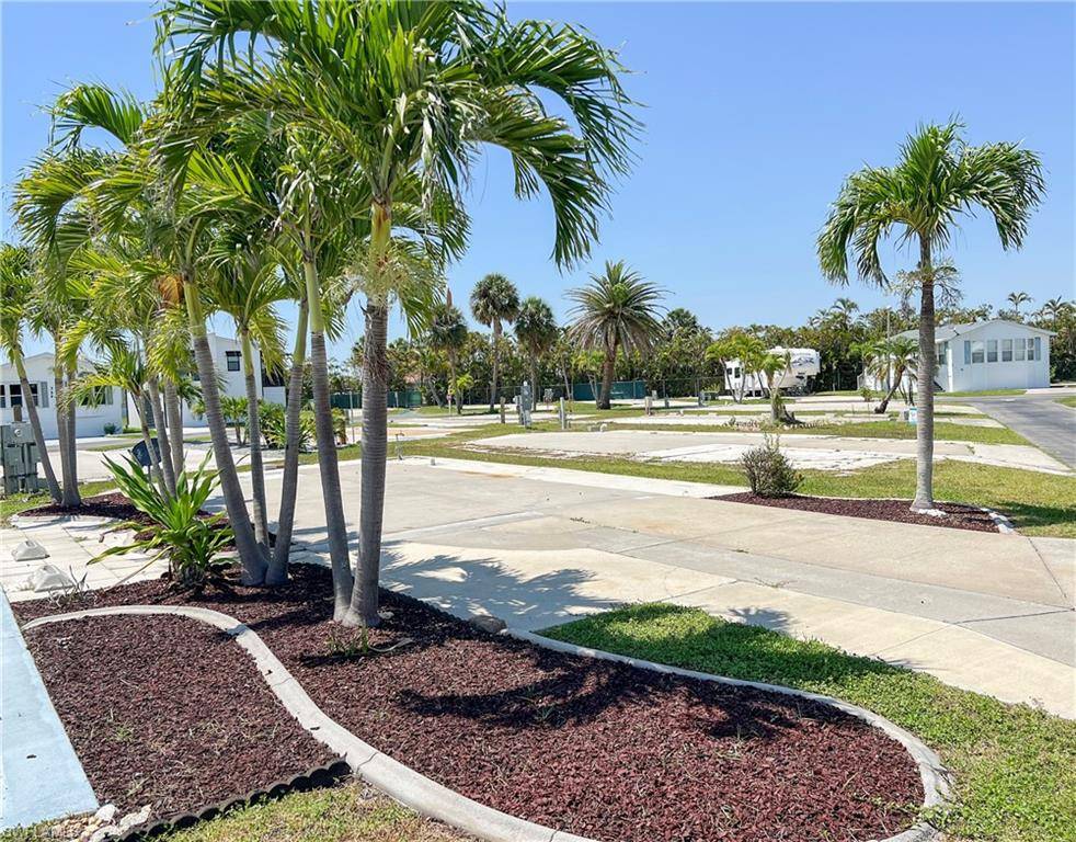 19681 Summerlin #332 RD, Fort Myers, FL 33908