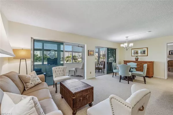 Naples, FL 34103,3410 Gulf Shore BLVD N #305