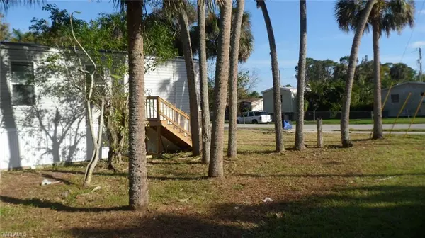 North Fort Myers, FL 33903,370 San Bernardino ST