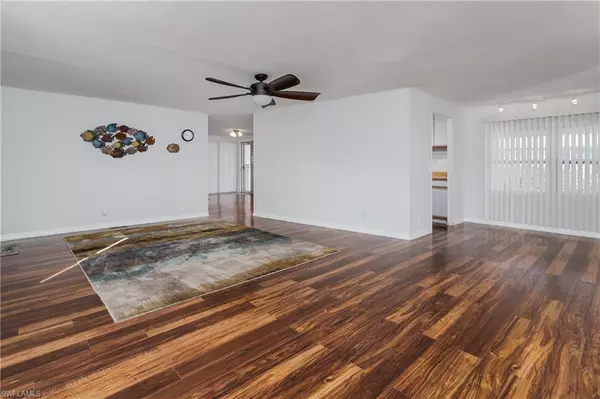 Naples, FL 34112,9 Cannes DR