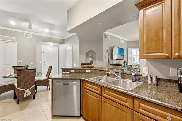 Naples, FL 34105,12955 Positano CIR #104