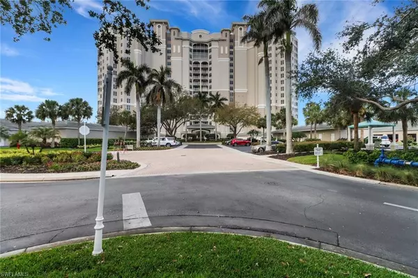 Naples, FL 34110,1001 Arbor Lake DR #1507