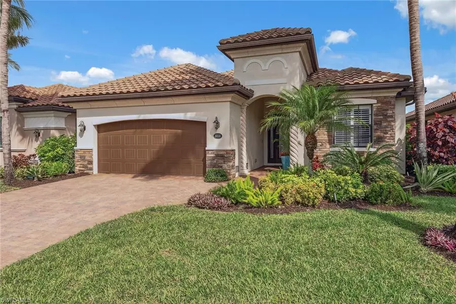 3058 Aviamar CIR, Naples, FL 34114