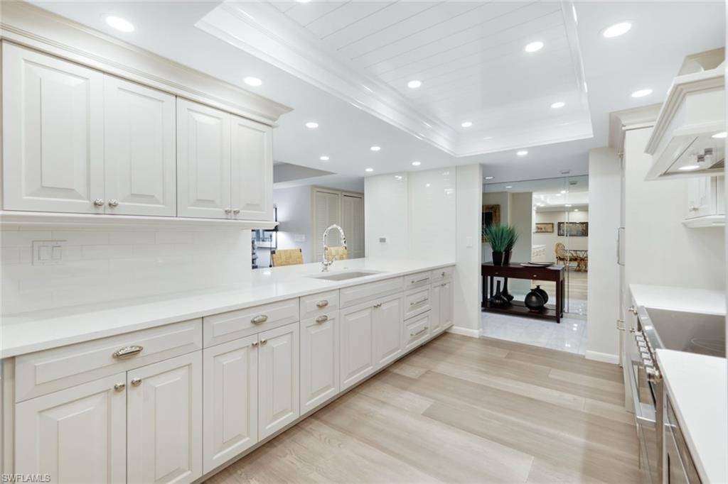 Naples, FL 34108,5601 TURTLE BAY DR #2002