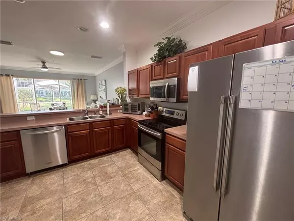 1032 Hampton CIR #62, Naples, FL 34105