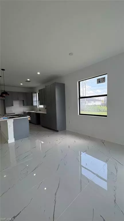 Cape Coral, FL 33993,1909 NW 24th PL