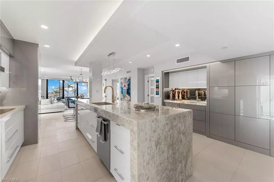 3100 Gulf Shore BLVD N #504, Naples, FL 34103