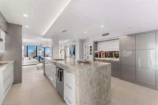 3100 Gulf Shore BLVD N #504, Naples, FL 34103