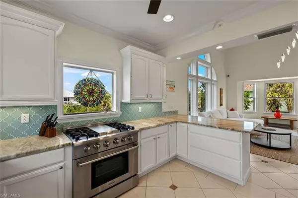 Sanibel, FL 33957,9298 Kincaid CT