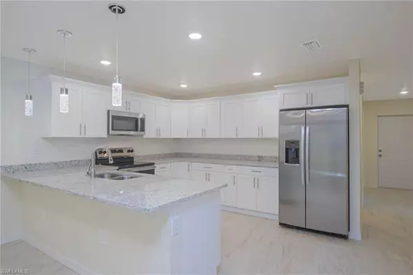 Fort Myers, FL 33916,2120 French ST