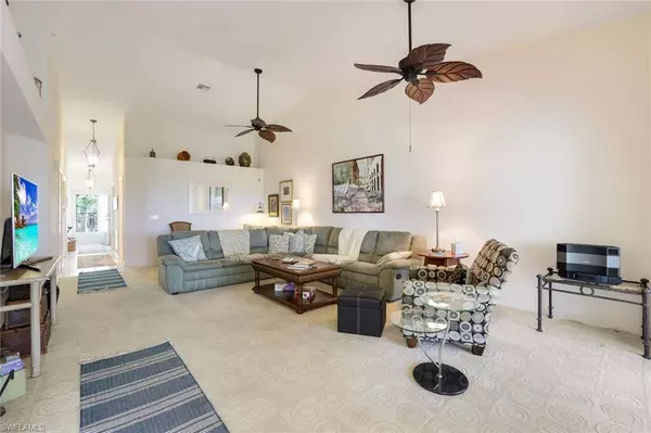 Naples, FL 34110,15495 Cedarwood LN #9-303