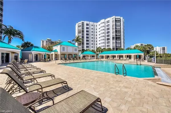 Fort Myers Beach, FL 33931,4183 Bay Beach LN #325