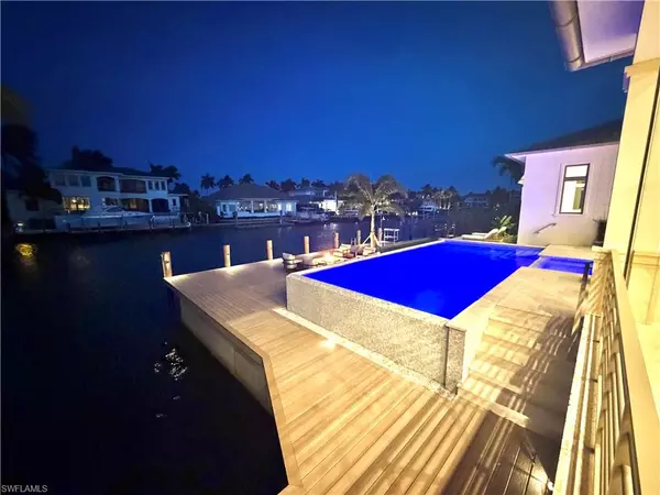 Naples, FL 34102,1935 5th ST S