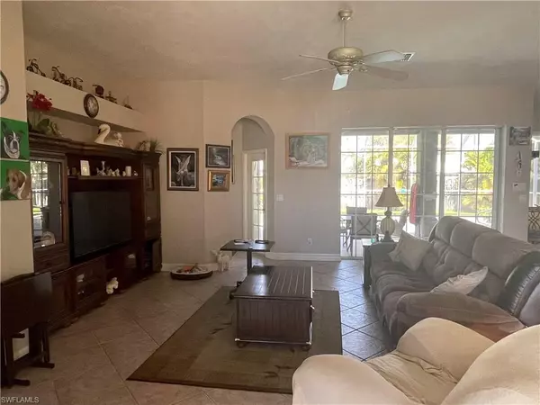 Cape Coral, FL 33991,213 SW 13th TER