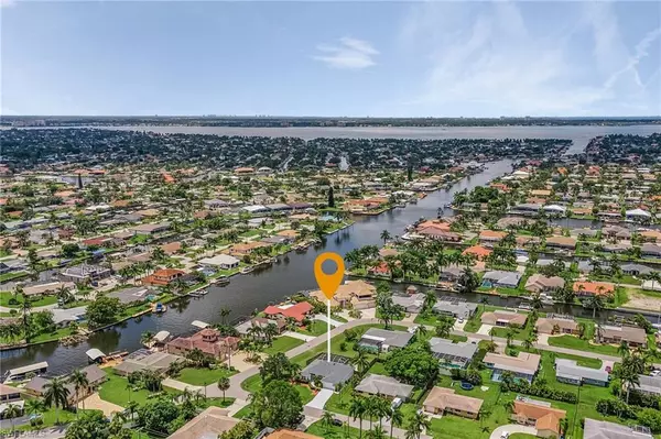 Cape Coral, FL 33914,122 SW 48th TER