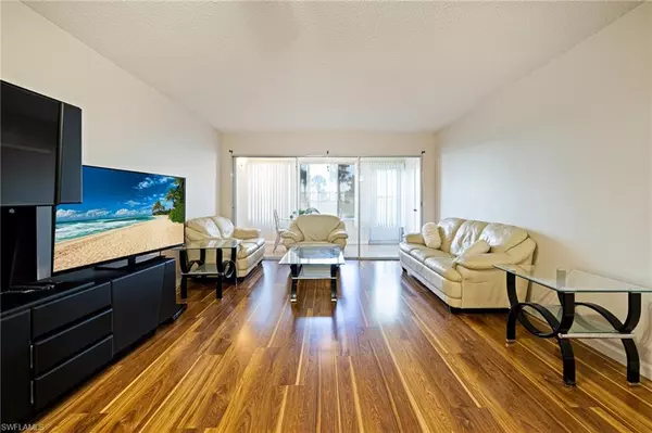 1828 Pine Valley DR #109, Fort Myers, FL 33907