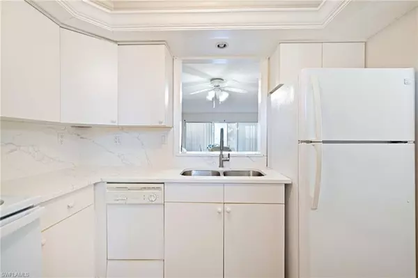 Fort Myers, FL 33907,1828 Pine Valley DR #109