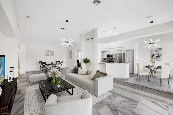 Naples, FL 34109,2150 Aberdeen LN #7-202