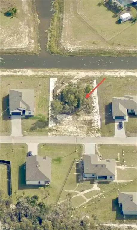 Fort Myers, FL 33913,859 Yellowbird DR